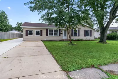 18 N West Avenue, Bourbonnais, IL 60914 - Photo 2