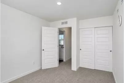 101 Fieldcrest Avenue, Hampshire, IL 60140 - Photo 20