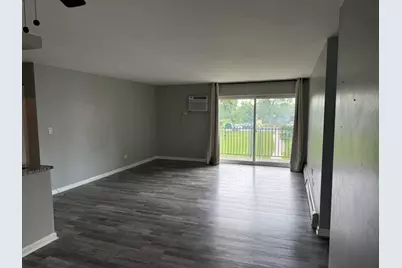 16W486 Lake Drive #201, Willowbrook, IL 60527 - Photo 2