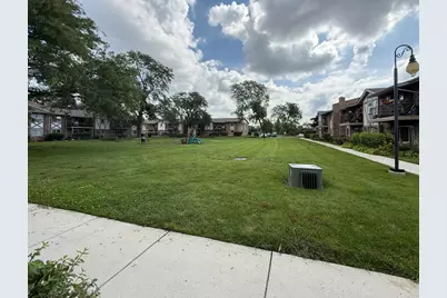 16W486 Lake Drive #201, Willowbrook, IL 60527 - Photo 12