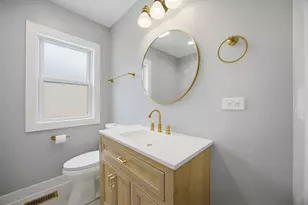 9243 S Francisco Ave, Evergreen Park, IL 60805 - Photo 16