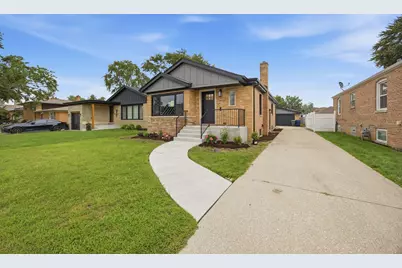 9243 S Francisco Avenue, Evergreen Park, IL 60805 - Photo 2