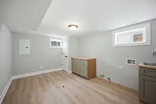9243 S Francisco Ave, Evergreen Park, IL 60805 - Photo 30