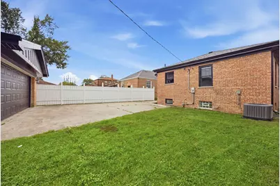 9243 S Francisco Avenue, Evergreen Park, IL 60805 - Photo 40