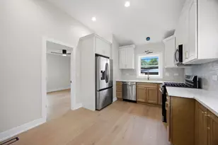 9243 S Francisco Ave, Evergreen Park, IL 60805 - Photo 14