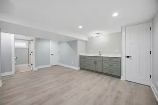 9243 S Francisco Ave, Evergreen Park, IL 60805 - Photo 28