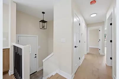 9243 S Francisco Avenue, Evergreen Park, IL 60805 - Photo 10