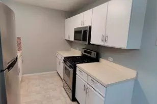 21W 581 North Ave, Lombard, IL 60148 - Photo 6