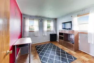 75 Ridgewood Rd, Elk Grove Village, IL 60007 - Photo 18