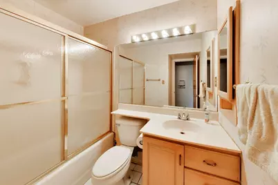75 Ridgewood Road, Elk Grove Village, IL 60007 - Photo 14