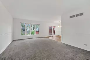 4100 Hudson Dr, Hoffman Estates, IL 60192 - Photo 2