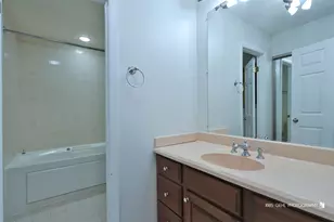 605 W Gilbert Rd, Palatine, IL 60067 - Photo 12