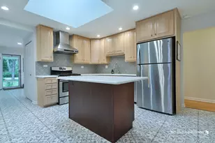 605 W Gilbert Rd, Palatine, IL 60067 - Photo 8
