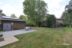 605 W Gilbert Rd, Palatine, IL 60067 - Photo 20