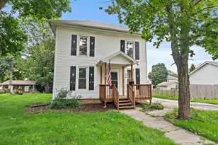 436 W Washington St, Marengo, IL 60152 - Photo 1