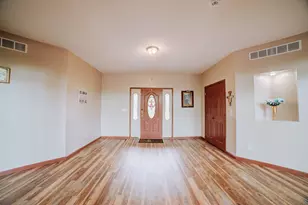 15571 Riverwood Dr, Danville, IL 61834 - Photo 12
