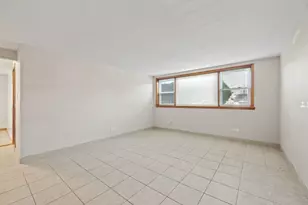 8440 W 95th St, Hickory Hills, IL 60457 - Photo 2