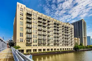 758 N Larrabee St, Chicago, IL 60654 - Photo 32