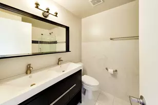 758 N Larrabee St, Chicago, IL 60654 - Photo 16