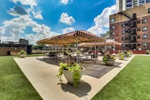655 W Irving Park Rd, Chicago, IL 60613 - Photo 14