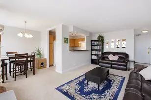 655 W Irving Park Rd, Chicago, IL 60613 - Photo 4