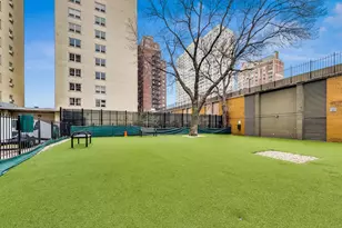 655 W Irving Park Rd, Chicago, IL 60613 - Photo 16