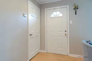 12231 W Bonnie Brook Ln, Beach Park, IL 60087 - Photo 2