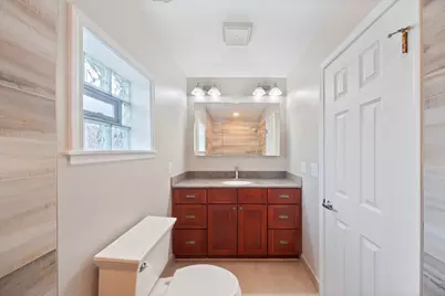 6711 N Monticello Avenue, Lincolnwood, IL 60712 - Photo 12