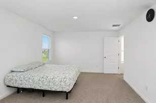 101 Fieldcrest Ave, Hampshire, IL 60140 - Photo 12