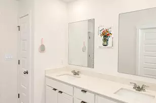101 Fieldcrest Ave, Hampshire, IL 60140 - Photo 18