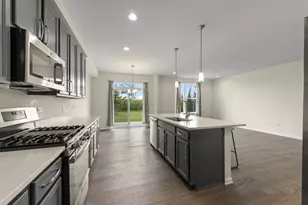4200 Calder Ln, Aurora, IL 60504 - Photo 8