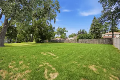 1738 Farwell Avenue, Des Plaines, IL 60018 - Photo 54