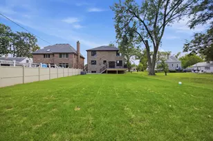 1738 Farwell Ave, Des Plaines, IL 60018 - Photo 56