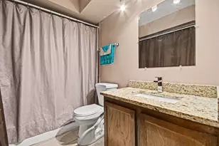 14023 Gail Ln, Crestwood, IL 60418 - Photo 10