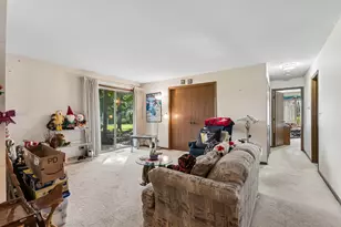 83 Midhurst Ct, Naperville, IL 60565 - Photo 2