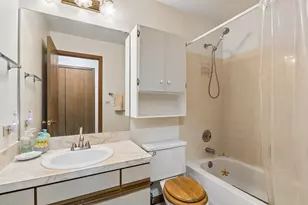 83 Midhurst Ct, Naperville, IL 60565 - Photo 14