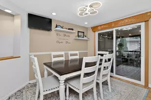 1514 Princeton Ln, Schaumburg, IL 60193 - Photo 6