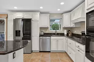 1514 Princeton Ln, Schaumburg, IL 60193 - Photo 8
