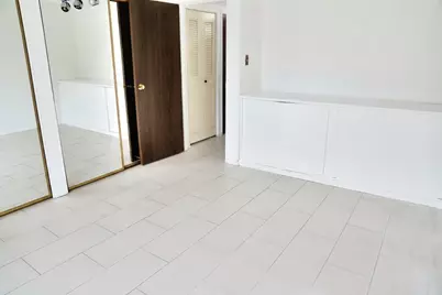 9409 Bay Colony Drive #1E, Des Plaines, IL 60016 - Photo 8