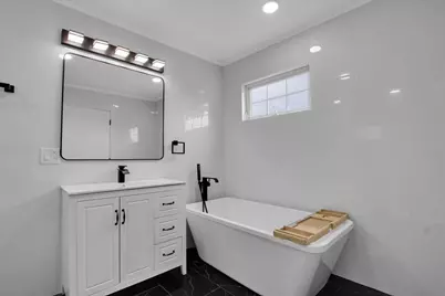 17942 Edwards Avenue, Country Club Hills, IL 60478 - Photo 28