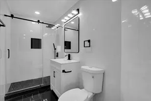 17942 Edwards Ave, Country Club Hills, IL 60478 - Photo 16