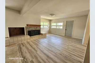 1602 S Highland Avenue, Freeport, IL 61032 - Photo 8