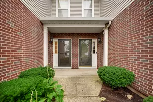 923 Fieldside Dr, Matteson, IL 60443 - Photo 4