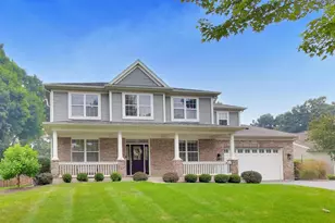 2460 Savanna Dr, Wauconda, IL 60084 - Photo 2