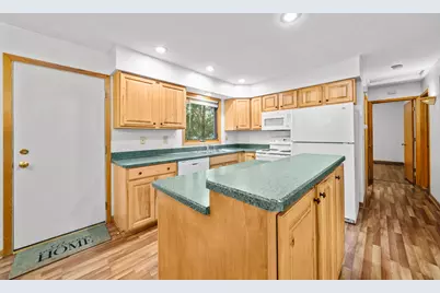 11320 2nd Street, Roscoe, IL 61073 - Photo 10