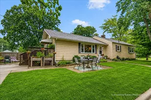 1051 Cottage Pl, Joliet, IL 60436 - Photo 2