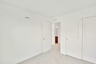 2129 Yellowstone Blvd, Mundelein, IL 60060 - Photo 22