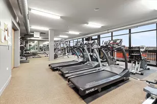 1111 W 15th St, Chicago, IL 60608 - Photo 18