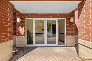 8200 Lincoln Ave, Skokie, IL 60077 - Photo 4