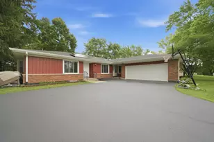 152 Dunbar Ln, Dundee, IL 60118 - Photo 1